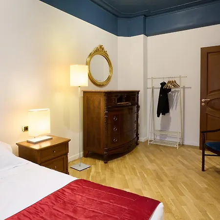 Kins Milizie Lägenhet *