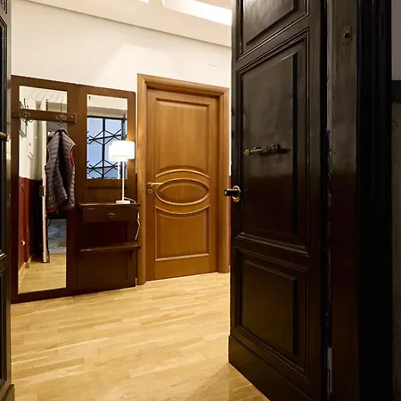 Kins Milizie Lägenhet *